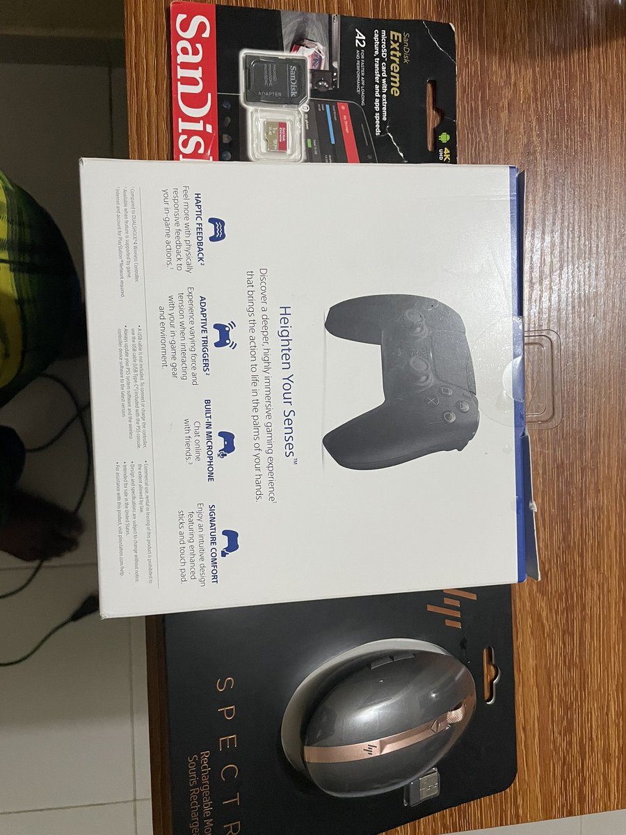 Dee0790733231's tweet image. @NegusConnects Tx man!! I received these items I bought on US Amazon yesterday in Koforidua. And goodness it was fast. In just 4 days I’ve received them at a very cool shipping price too. No chale you be too much👊🏽👏🏾 hey guys I strongly recommend @NegusConnects for your shopping