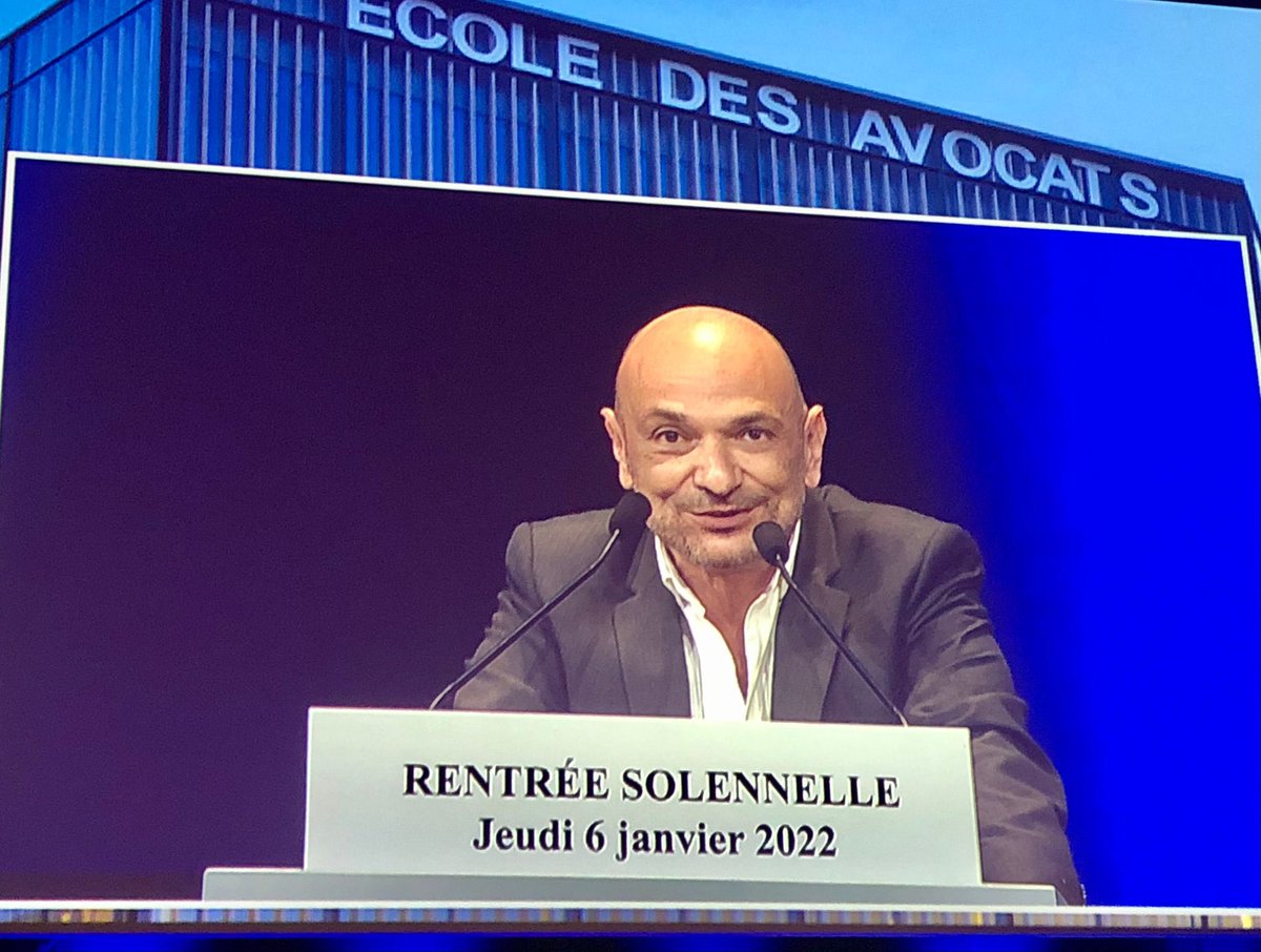Avocats_Paris's tweet photo. Rentrée solennelle de l’@efbparis 👏
Bienvenue aux nouveaux élèves-avocats de la promotion Richard Malka 😊 @JulieCouturier_ @vincent_niore https://t.co/kXye9zLJTA