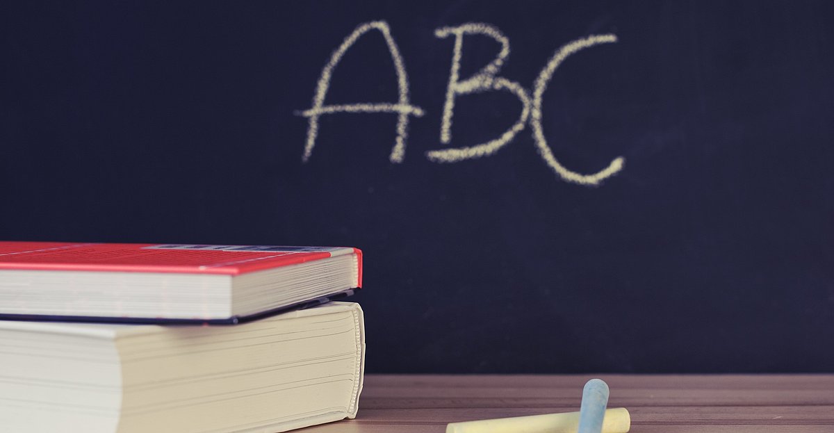 📌 Nachgehakt!

Eine Schulbauoffensive kann dazu beitragen, beim dringenden Reformbedarf in unserem Schulsystem Abhilfe zu schaffen und dieses für die Anforderungen des 21. Jahrhunderts fit zu machen.

👉 Zum Artikel: zcu.io/89Mi