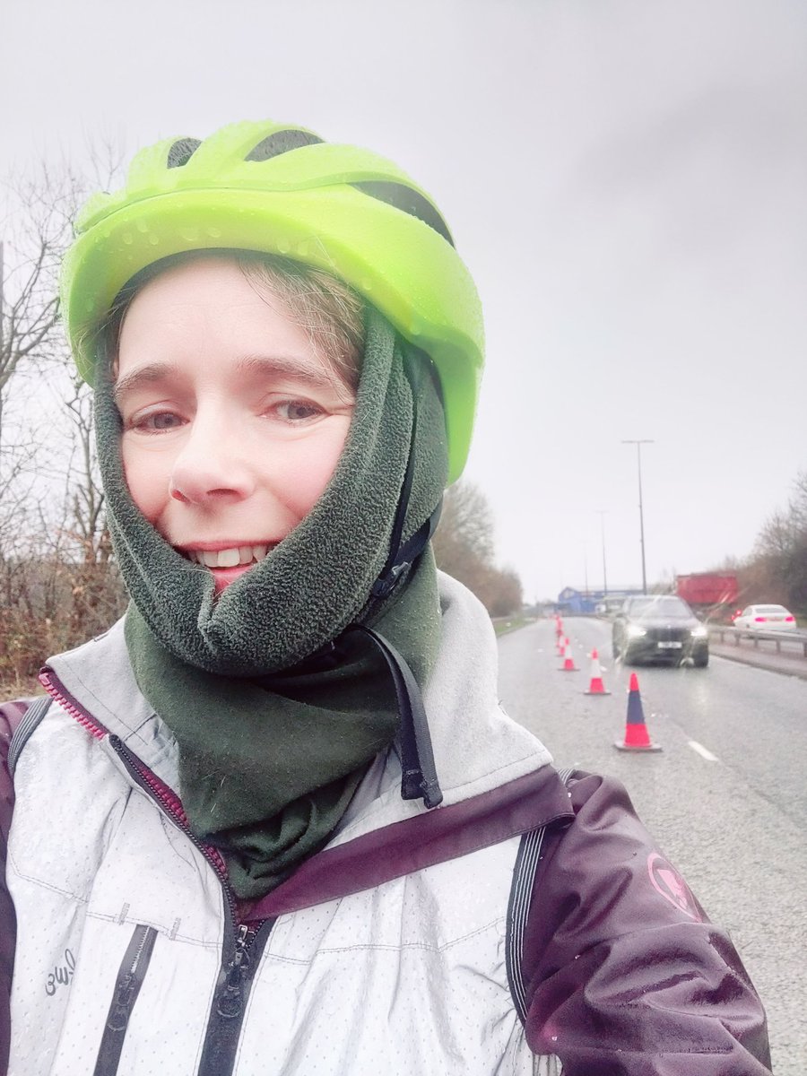 Cycling to work this morning through the sleet and hail along the A56 lanes brought home how important it is to have segregated lanes. Whatever the weather you can still cycle safely. #lovethelanes @A56Safety #wintercycling @TraffordCouncil