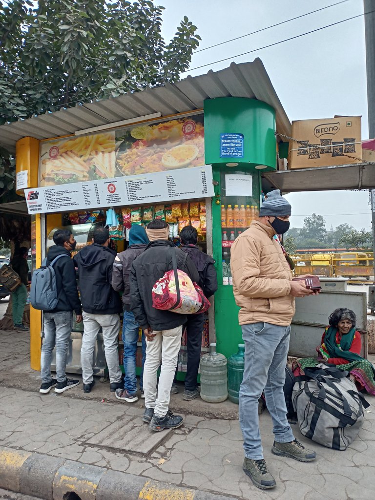 abhi_deep1's tweet photo. Sir @AshwiniVaishnaw Recently I purchased a water bottle from an outlet at Anand vihar station ,Delhi and he charged 20 rs but the MRP is mentioned on it is 15 rs. They are looting our hard earned money. His GSTN is 07CPGPM761R1Z1.
Please take it into consideration
@RailMinIndia https://t.co/8oqviivjup
