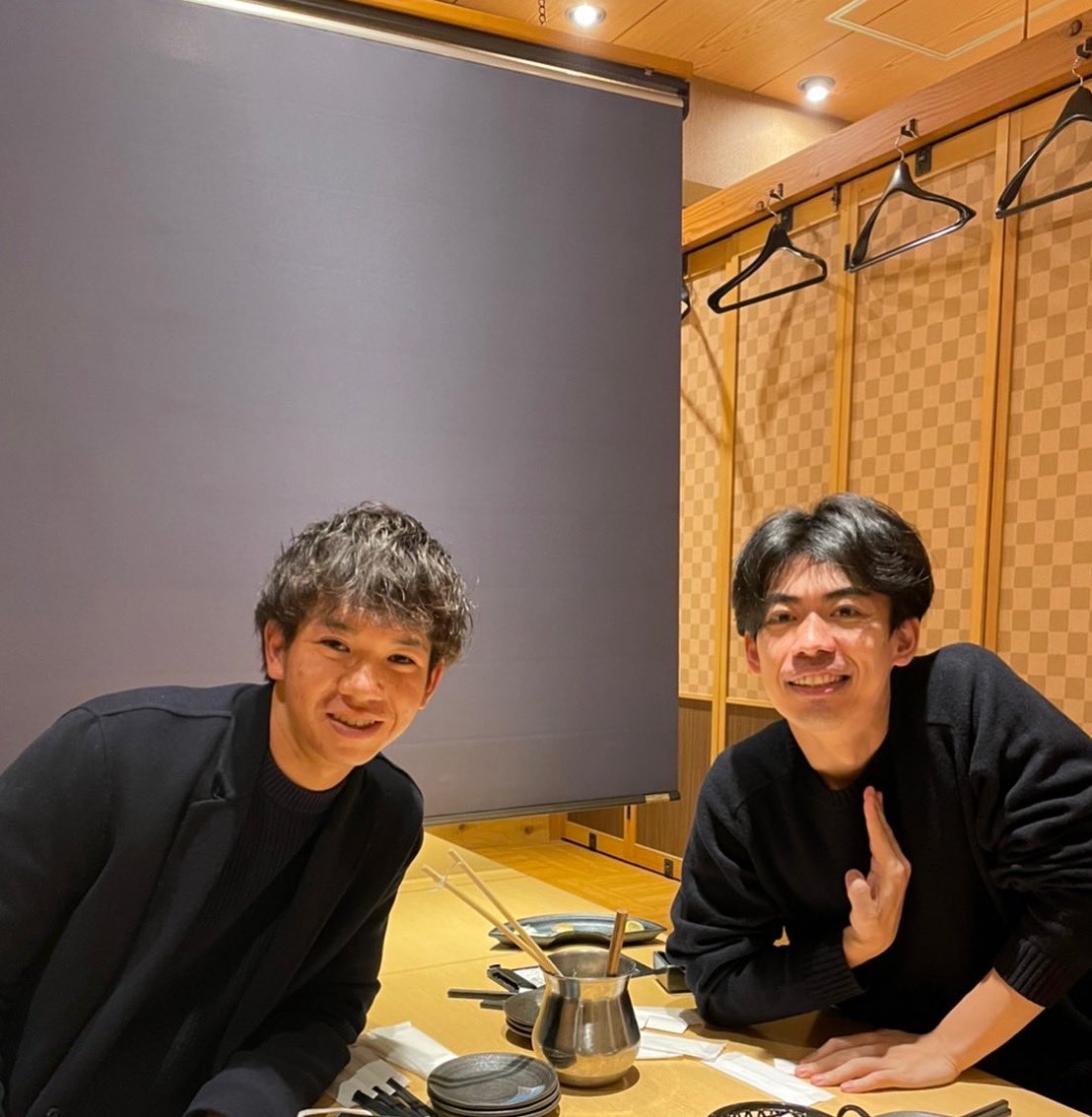 先日ご縁あってカベポスターの浜田さんと食事に行かせていただきました！
とても楽しい時間を過ごせました！
ありがとうございました！

#ヤンネク
#カベポスター