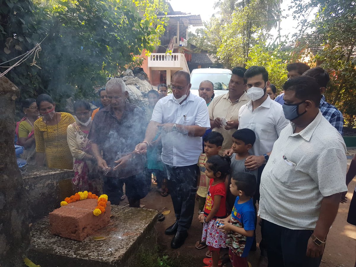 GlennTiclo's tweet photo. Inaugurated the #Repair and #Desilting of public well near Bhikaji Mandrekar house in ward no. 1, Borvonwaddo at #Ucassaim #PaliemPunola of #Bardez taluka. https://t.co/mAUc2cSifx