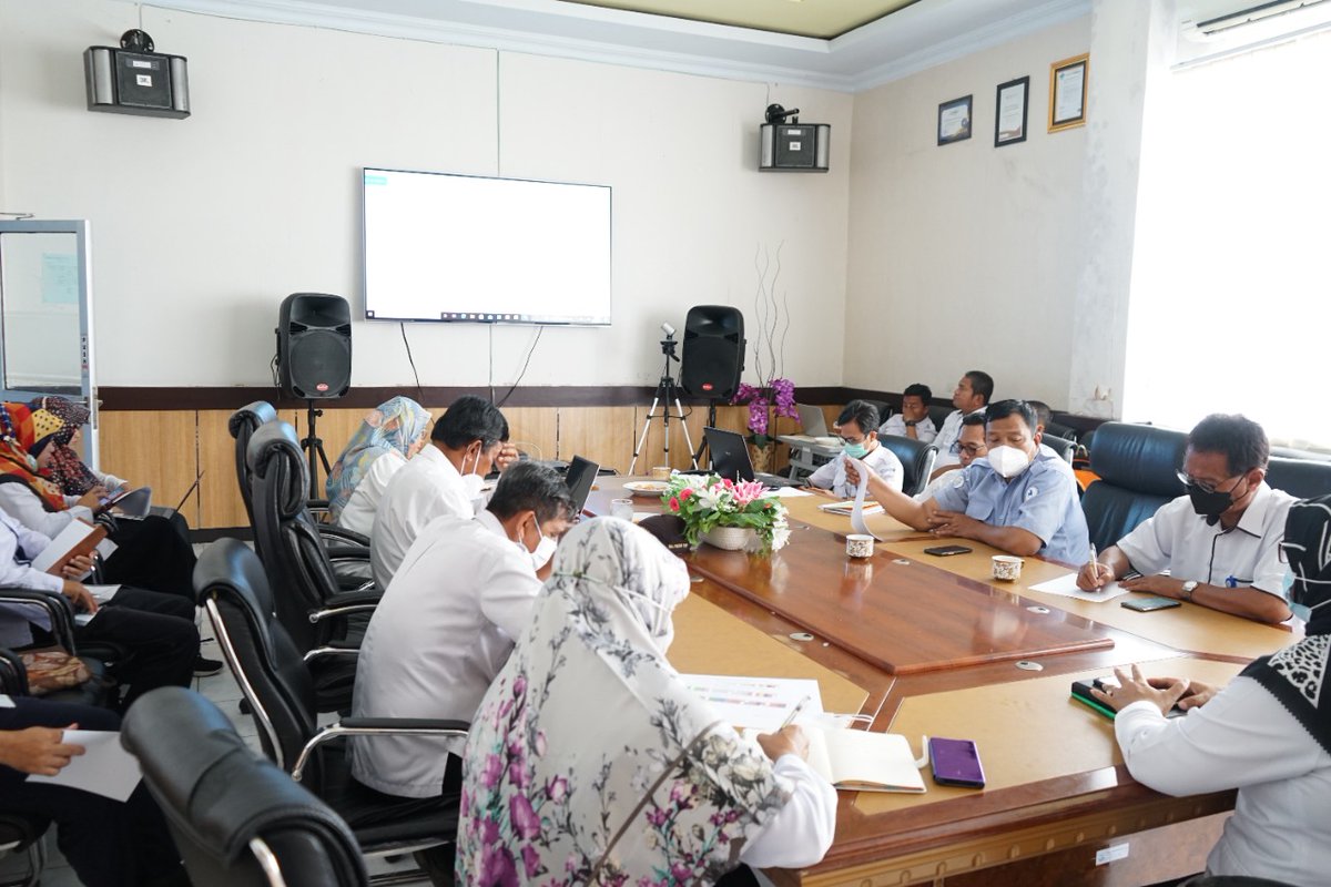 Rapat persiapan KPA tahun ajaran 2021/2022 dan penyusunan panitia kegiatan tahun anggaran 2022.
<a href="/kusdiantoro77/">kusdiantoro</a> 
<a href="/bsuprakto/">Bambang Suprakto</a> 
<a href="/anileilani/">Ani Leilani</a> 
@brsdm_kp 
<a href="/Pusdik_KP/">BRSDM Pusdik KP</a> 
#KKPAccelerate
#KKPGOID
#MENTERIKKP
#SAKTIWAHYUTRENGGONO
