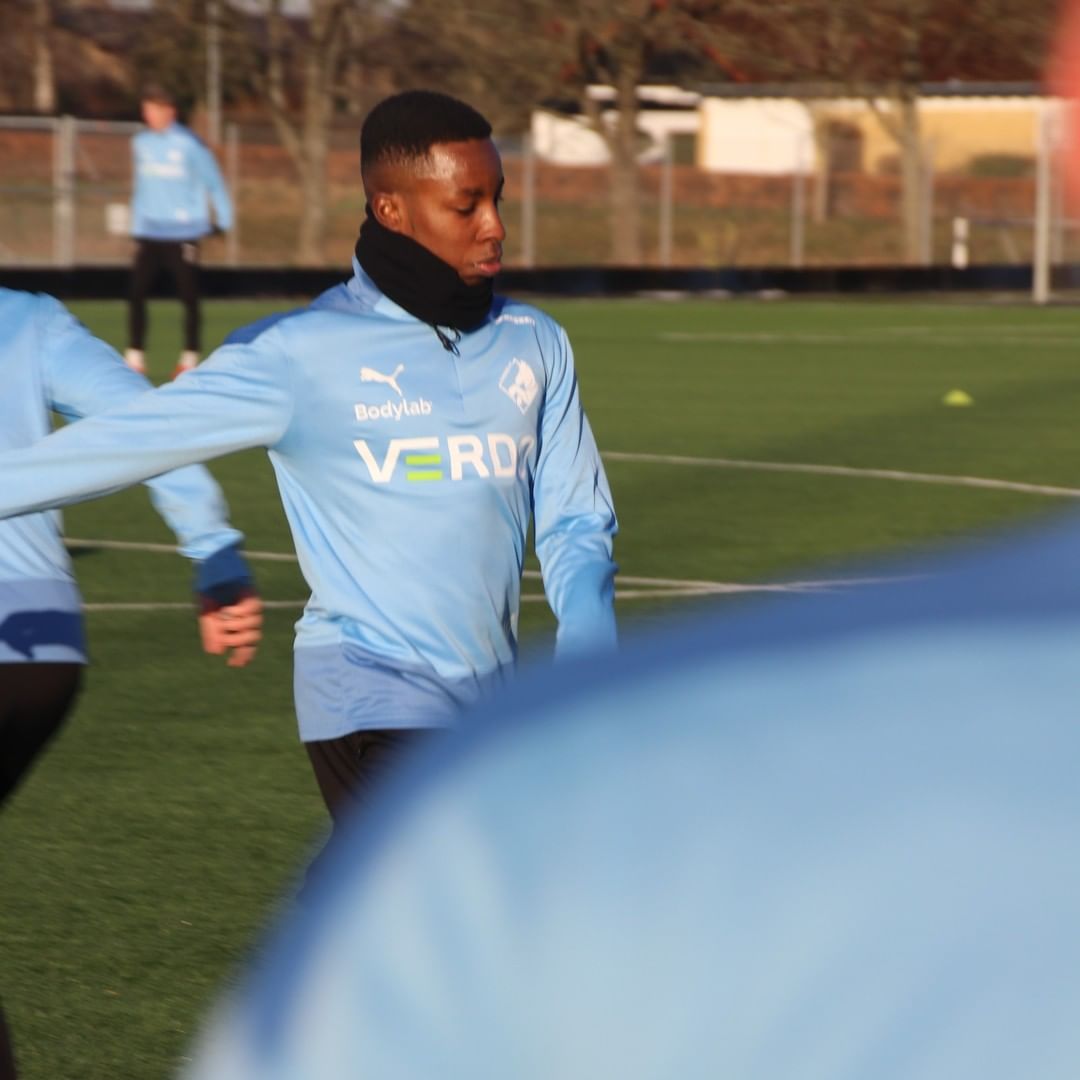 thisisiom's tweet image. Back in business. @thetosinkehinde 💙✈️ 🇩🇰