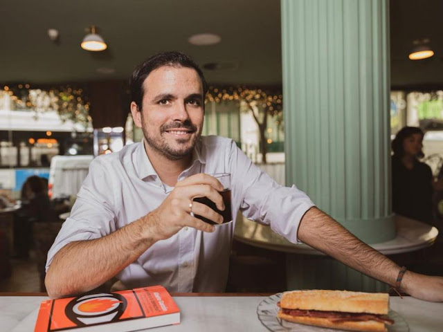 Los ganaderos exigen la dimisión de Garzón por decir que España exporta carne de "mala calidad"

despiertaalfuturo.blogspot.com/2022/01/los-ga…