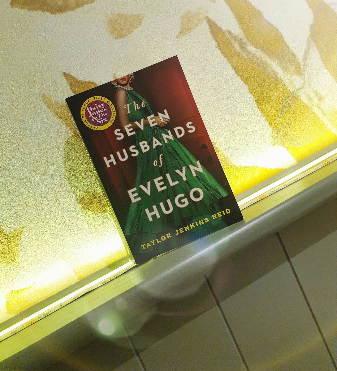 GrayForDorian's tweet photo. 1) The Seven Husbands of Evelyn Hugo, by Taylor Jenkins Reid

“This is why she wants to be so acutely understood, with such perfect word choices. Because she wants to be seen exactly as she truly is, with all the nuance and shades of gray.” https://t.co/IHnO4j2ds4