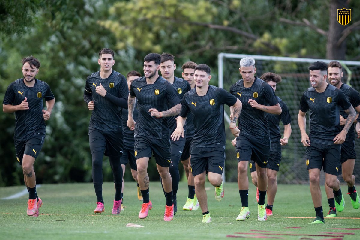 Vale_L10's tweet photo. 🚨🟡⚫️ / #Pretemporada2020
Jugadores positivos de COVID-19:
Facundo Torres, Pablo Ceppelini, Agustín Álvarez Martínez, Jairo Oneill, Agustín Álvarez Wallace, Ignacio Laquintana y Máximo Alonso https://t.co/Y2Jwm2TslF