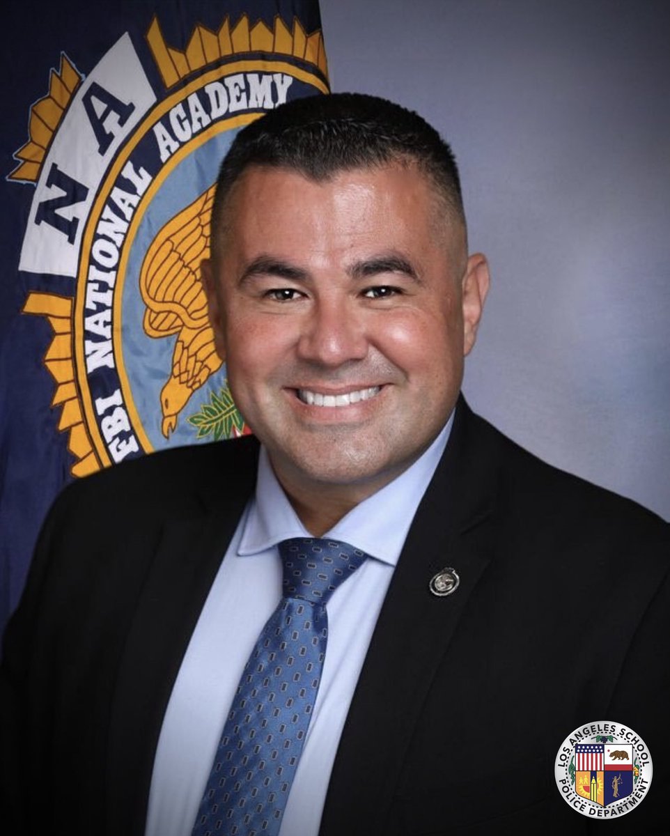 LASchoolPolice's tweet photo. The Los Angeles School Police Department is pleased to announce the graduation of SGT. Rudy Perez from the @FBI National Academy in Quantico, Virginia.

Full post https://t.co/56Xsn2uCZS

#LASPD #FBI #FBINA #Quantico #Virginia #LawEnforcement #Leaders #ServingTheFutureToday https://t.co/YvW9gXWQfd