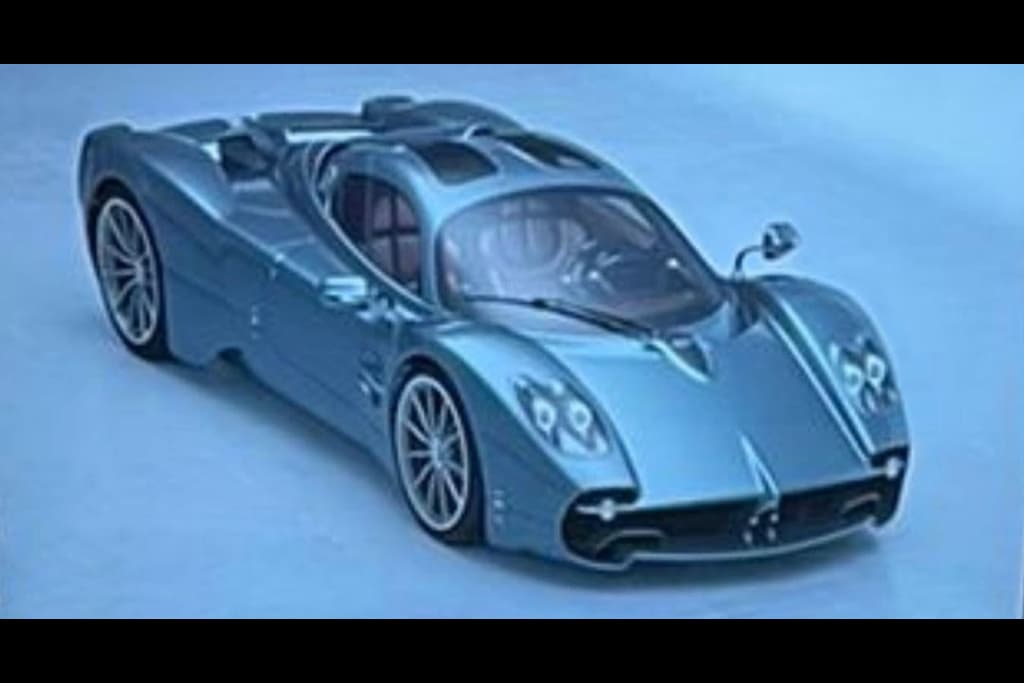 soloautos's tweet photo. La imagen publicada en redes sociales fue eliminada inmediatamente, pero asegura que el nuevo hiperauto de Pagani llevará la insignia C10 en la carrocería

Los detalles aquí 📰➡️ https://t.co/3ZAO0JBnIf @OfficialPagani #Pagani #hiperauto #C10 https://t.co/Pr7411EDvo