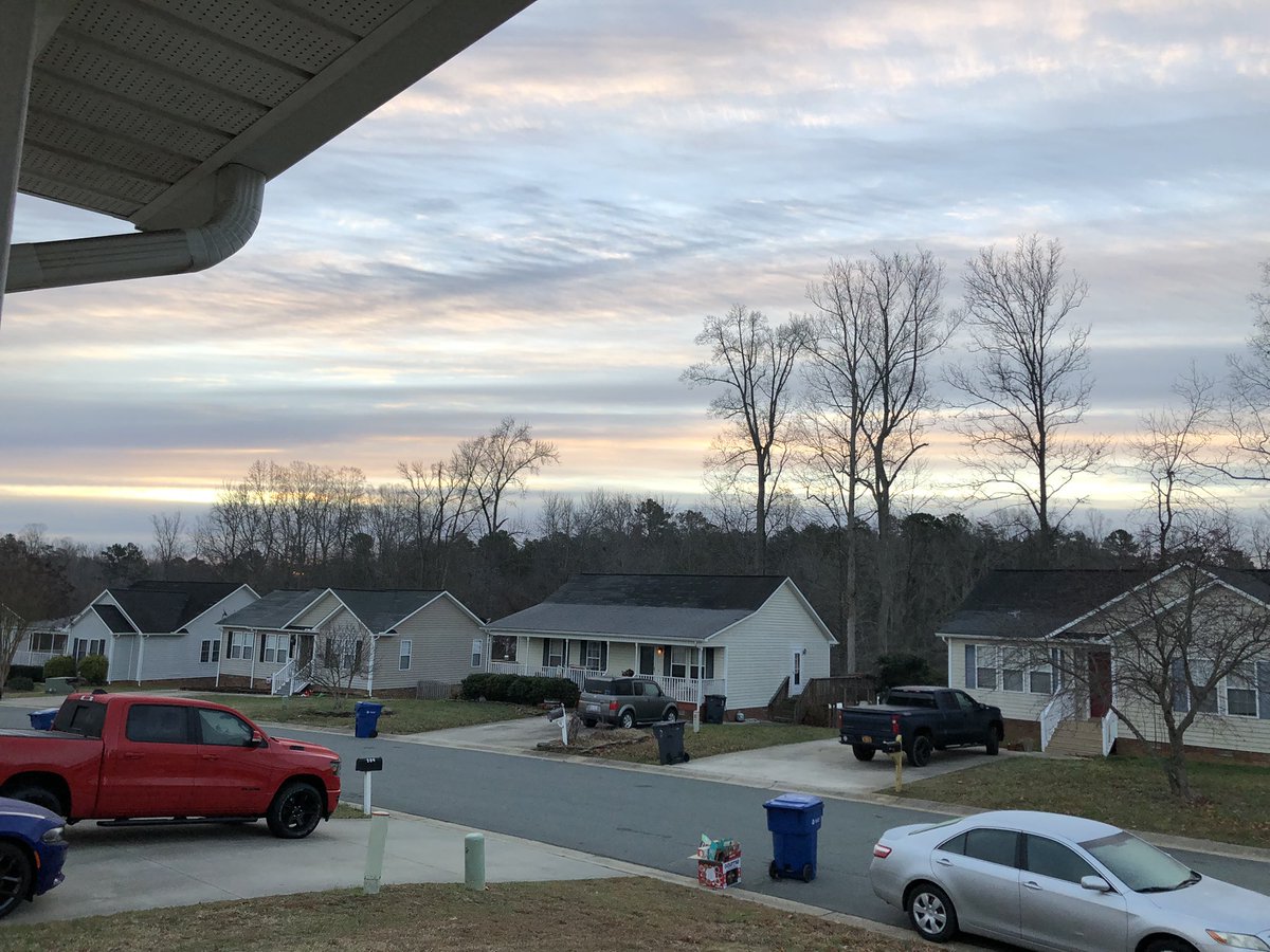 RohanUWilson1's tweet photo. Today was my first time watching the sun rise. It reminded me of the sunset but in reverse. I enjoyed watching the sky turn an orangish red as the sky became brighter because It was a complete contrast to a sunset #ElonEd #COR4240 https://t.co/p6noa2GfNb