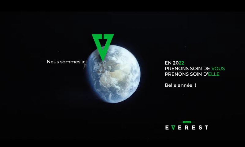 "Prendre soin", c'est pas rien.
Même si nous sommes minuscules, on peut faire de grandes choses.
Regardez comme elle est belle, regardez comme vous êtes beaux.
Prenons soin de vous, et prenons soin d'elle.
Belle année 2022