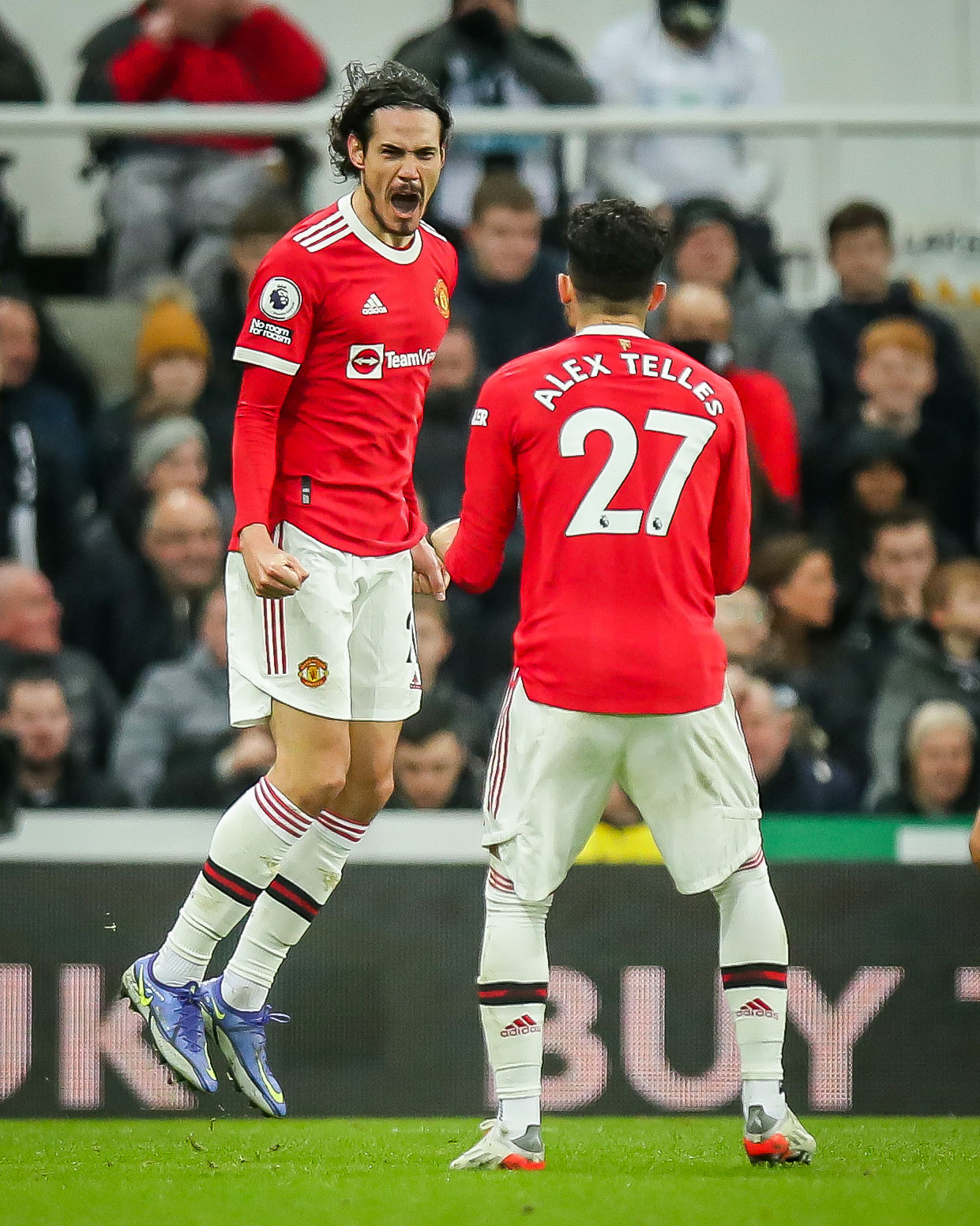 Wishing a very happy birthday to Edinson Cavani  