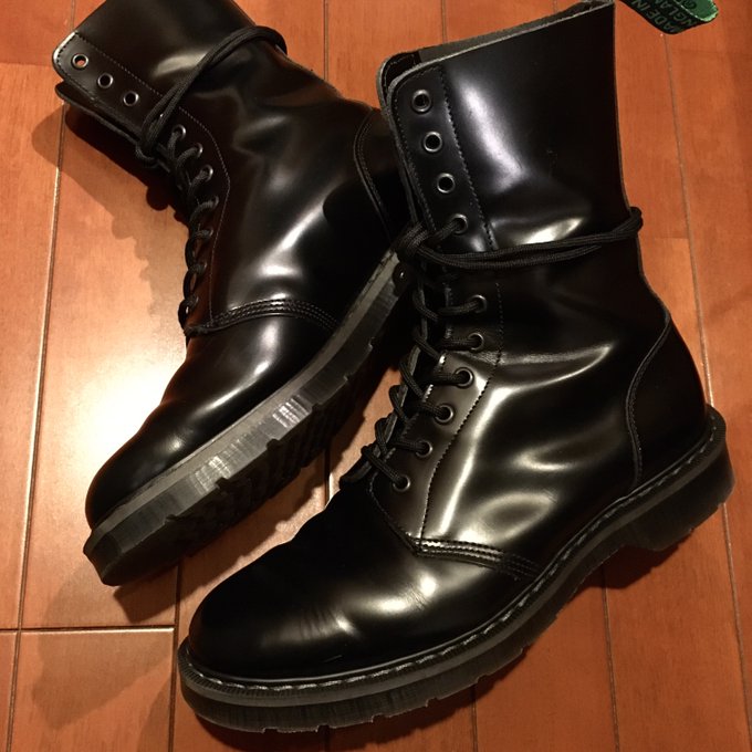 去年買って自慢したSolovairも再掲
この構図しか引き出しがないのがよく分かりますね 