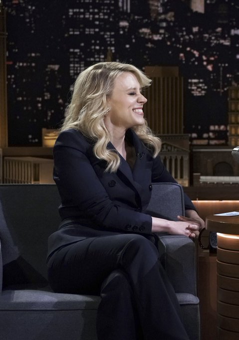 Happy birthday to the incredibly talented and hot kate mckinnon 