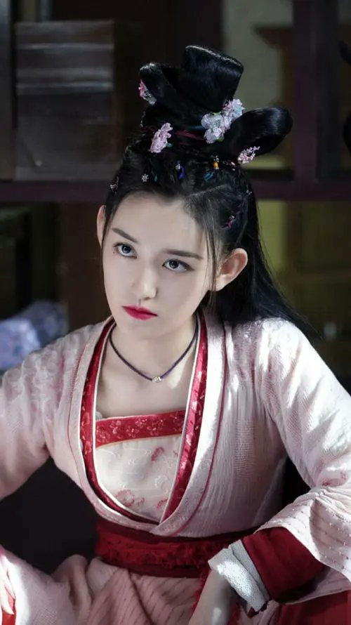 跨次元最想做爱对象评选 初评第二组评选
1杨幂 演员
2赵今麦 演员
3水卜樱 大奶av女优
4蒋依依 演员