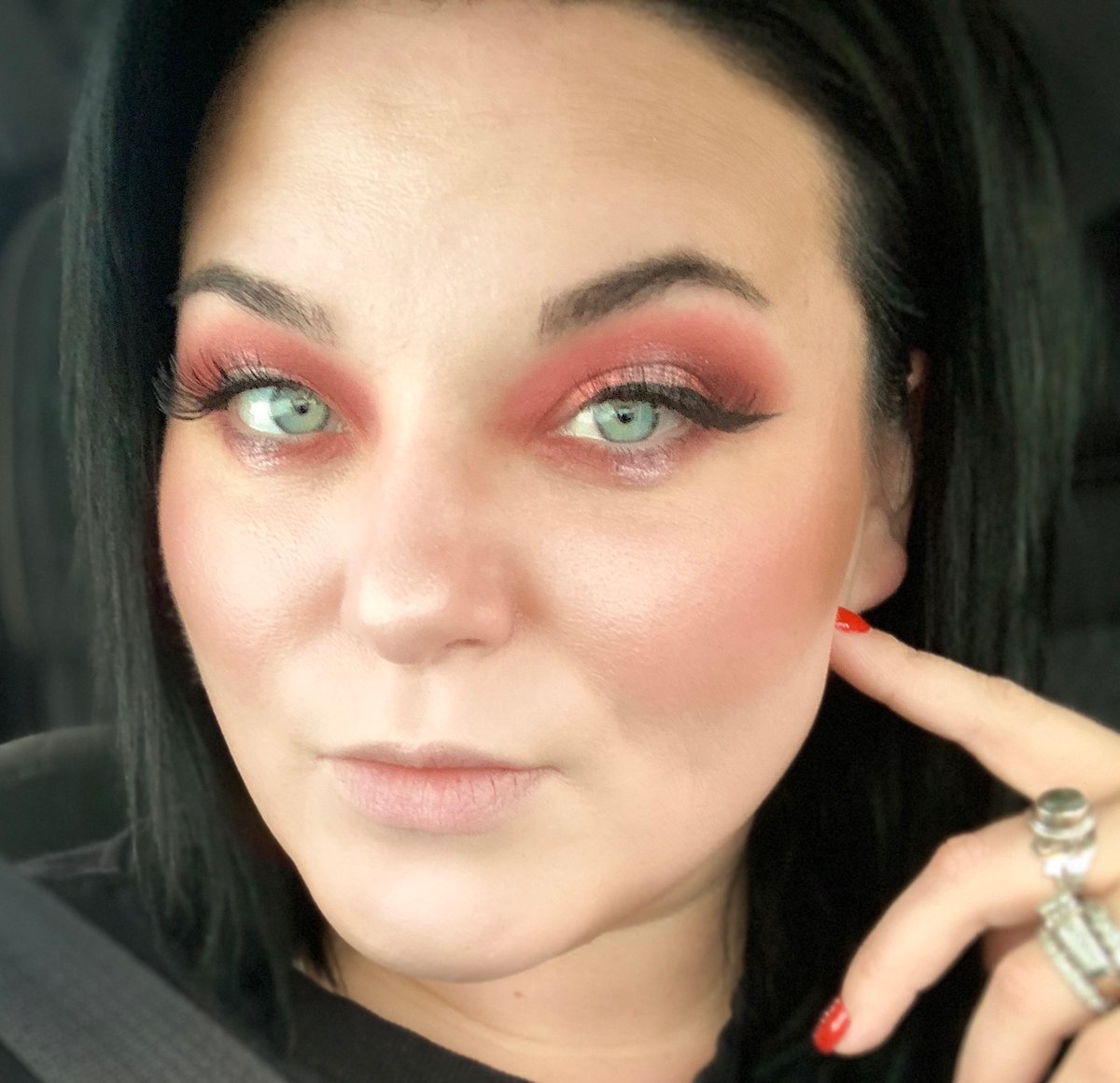 amyevelynjoy's tweet photo. A look from 1 of my favorite #eyeshadow #palettes of all time, the Pat McGrath Labs #celestialodyssey #follow #makeup #makeupartist https://t.co/NhHhBZHMjl