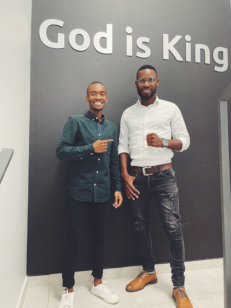 petermodiba12's tweet photo. I had the privilege of meeting CEO of Analytics Advertising,Talifhani Banks ✨🙏🏽 He is such a great man with an incredible story. 

Our interview will be out tomorrow at 16:00 on my YouTube Channel. Be sure not to miss out! God is King 🙌🏽 
#Primetime #RoadToUndisputed https://t.co/uc6kgh03X1