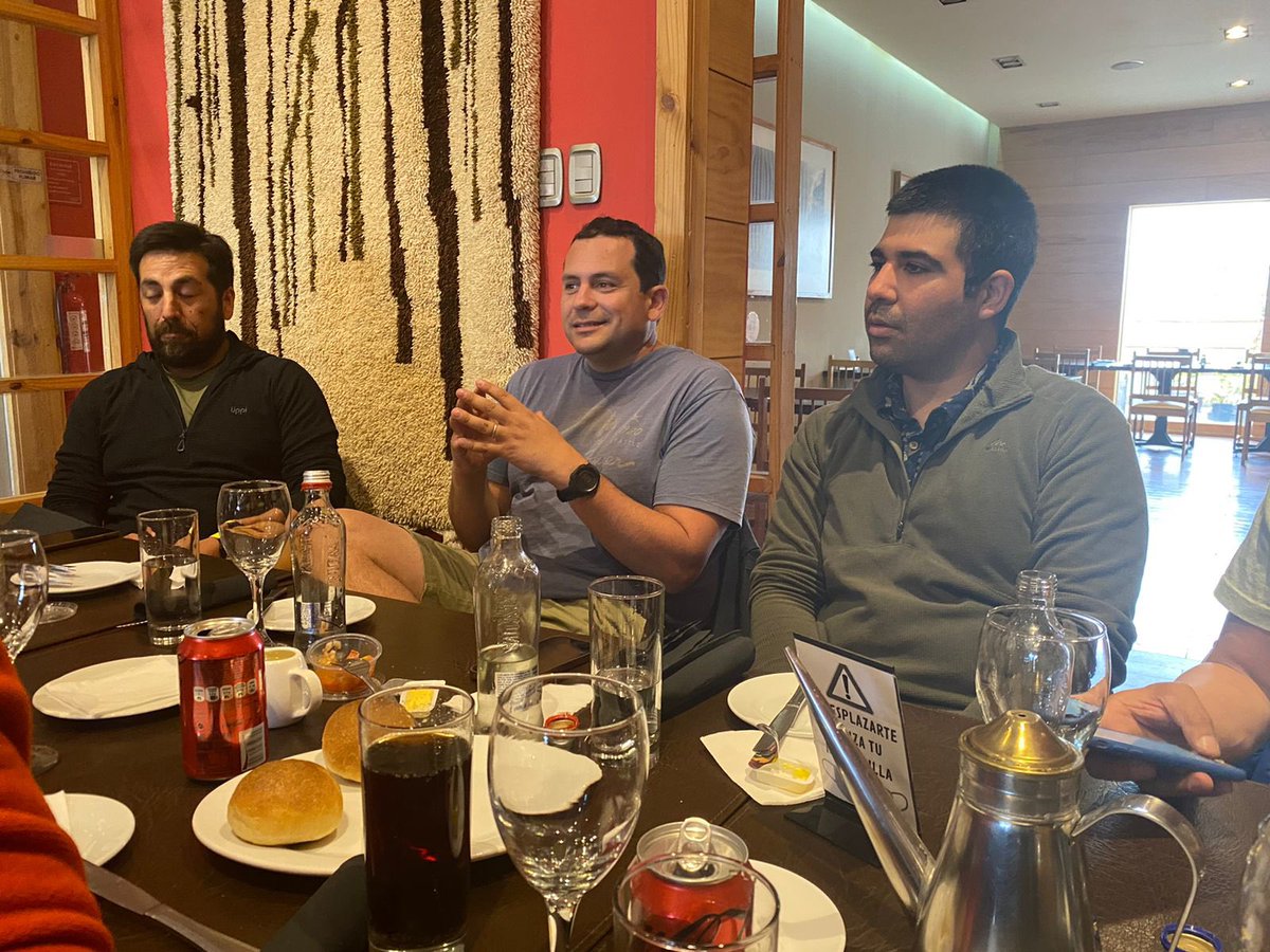 polarix11's tweet photo. @lalopangue @GustavoChiang @phageattack en el último almuerzo antes de la cuarentena…en 7 días partimos a Antartica de nuevo @inach_gob @AnidInforma #act192057 https://t.co/YIm9e7LJO0