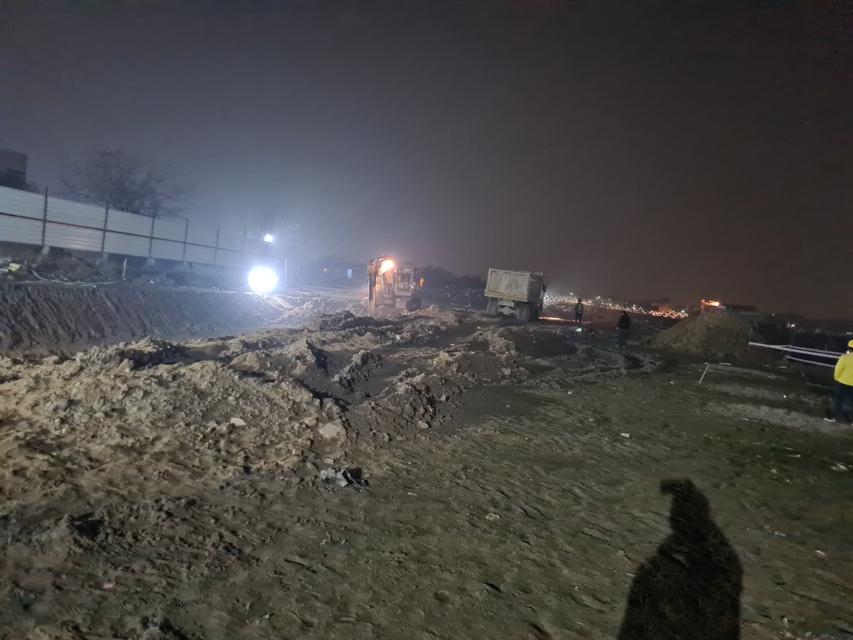 MLARituraj's tweet photo. आपके सपनो का किराड़ी अस्पताल का काम 24 घंटे करवा रहा हूँ। जल्द माननीय मुख्यमंत्री अरविंद केजरीवाल जी के ठीक होते ही इसका शिलान्यास का भव्य कार्येक्रम करेंगे। तब तक बिना कीसी औपचारिकता के काम शुरू हैं। किसी भी साथी को अगर देखना हैं तो कभी भी जाकर खुद देख सकते हैं। https://t.co/NyQqO17W82