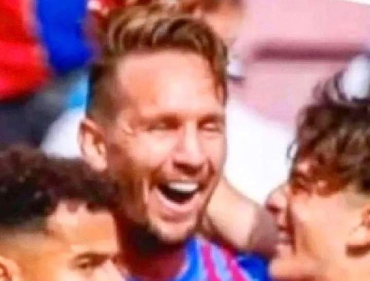 anjale_10's tweet photo. Cover Luuk's forehead and you get Messi. https://t.co/RwL6FnxzMw