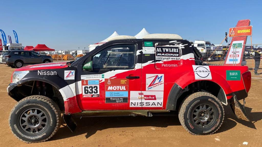 PetrominNissan's tweet photo. نملك شغف لا محدود لكل ما يخص السيارات. تسعد شركة#بترومين_نيسان برعايه فريقنا السعودي فريق التويجري فى #رالي_داكار مدعم بتكنولوجيا وقوه سيارات نيسان. #معكم_يا_ابطال https://t.co/aC3Wct1GNr