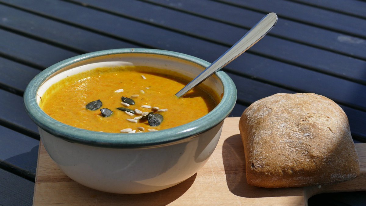 taoist_canada's tweet photo. Comme un bon bol de soupe, la pratique des arts #taichitaoïste nourrit littéralement mon corps. Like a good bowl of soup, #taoisttaichi practice literally nourishes my body. ~Stefan #fungloykok #individualpractice https://t.co/0eMfuPof3e