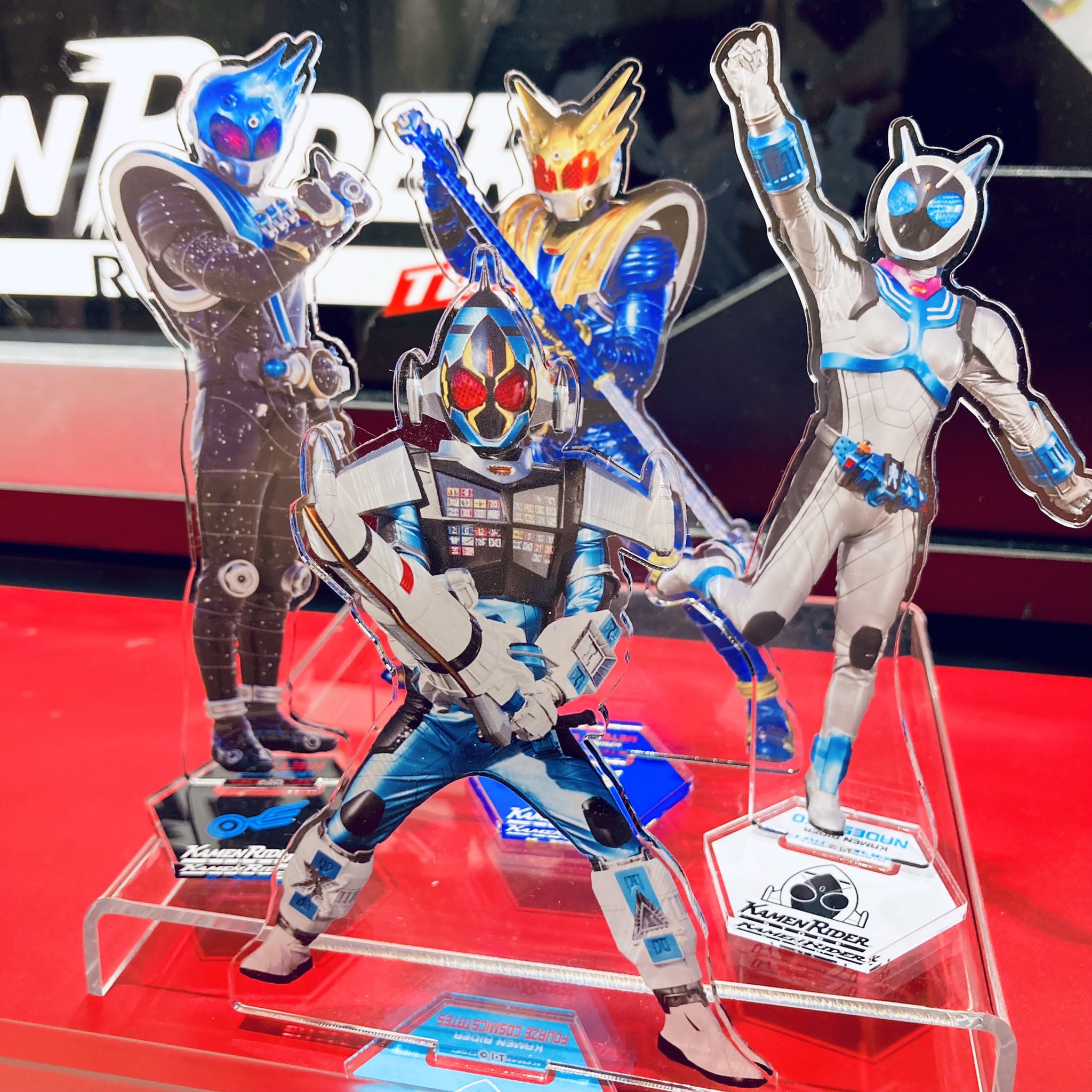 仮面ライダーオーズ フィギュアーツ アクリルスタンド 最終フォームアクリルスタンド【仮面ライダーオーズ プトティラ