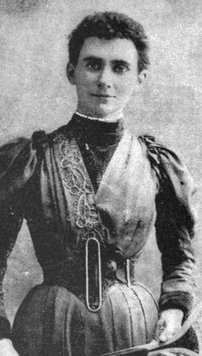 FinnClodagh's tweet photo. #ThroughHerEyes Nollaig na mBan special. 
To celebrate, here are 10 of the year's top posts. 
Mabel Cahill (1863-1905), Kilkenny, won five US Open tennis titles. In 1897, she moved to UK but died in a workhouse and is buried in an unmarked grave. Maybe in 2022, we'll change that. https://t.co/fEzWqP5pgG