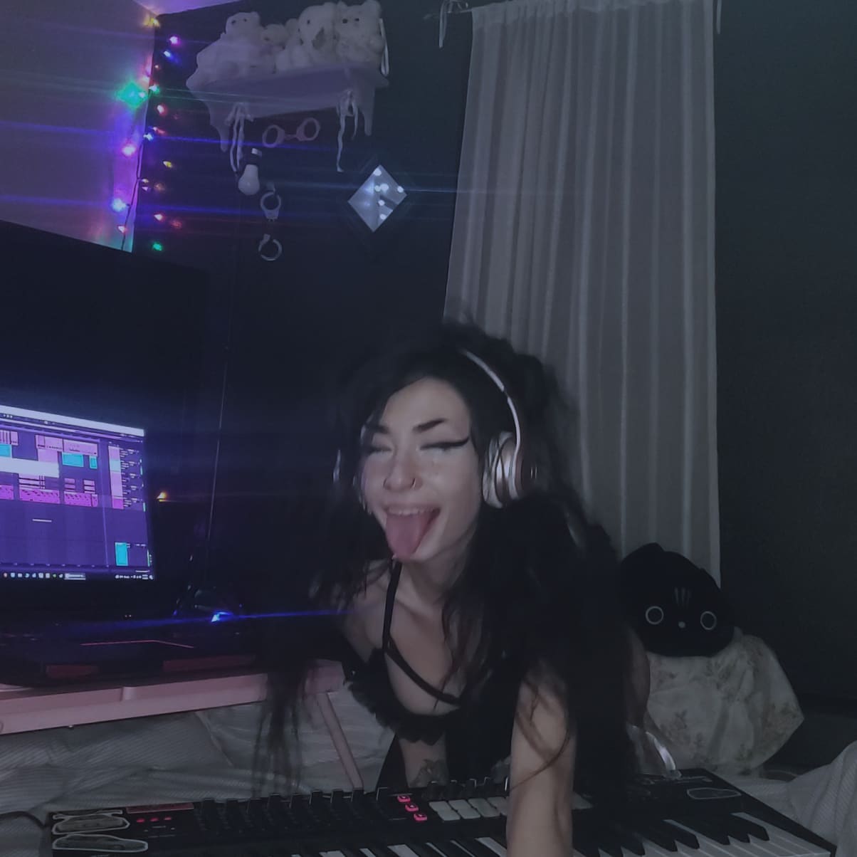 DOLLIE BEAR SYNTH on X: xp stoked to get some new beatttz out!  t.coj09PgXZMOt  X