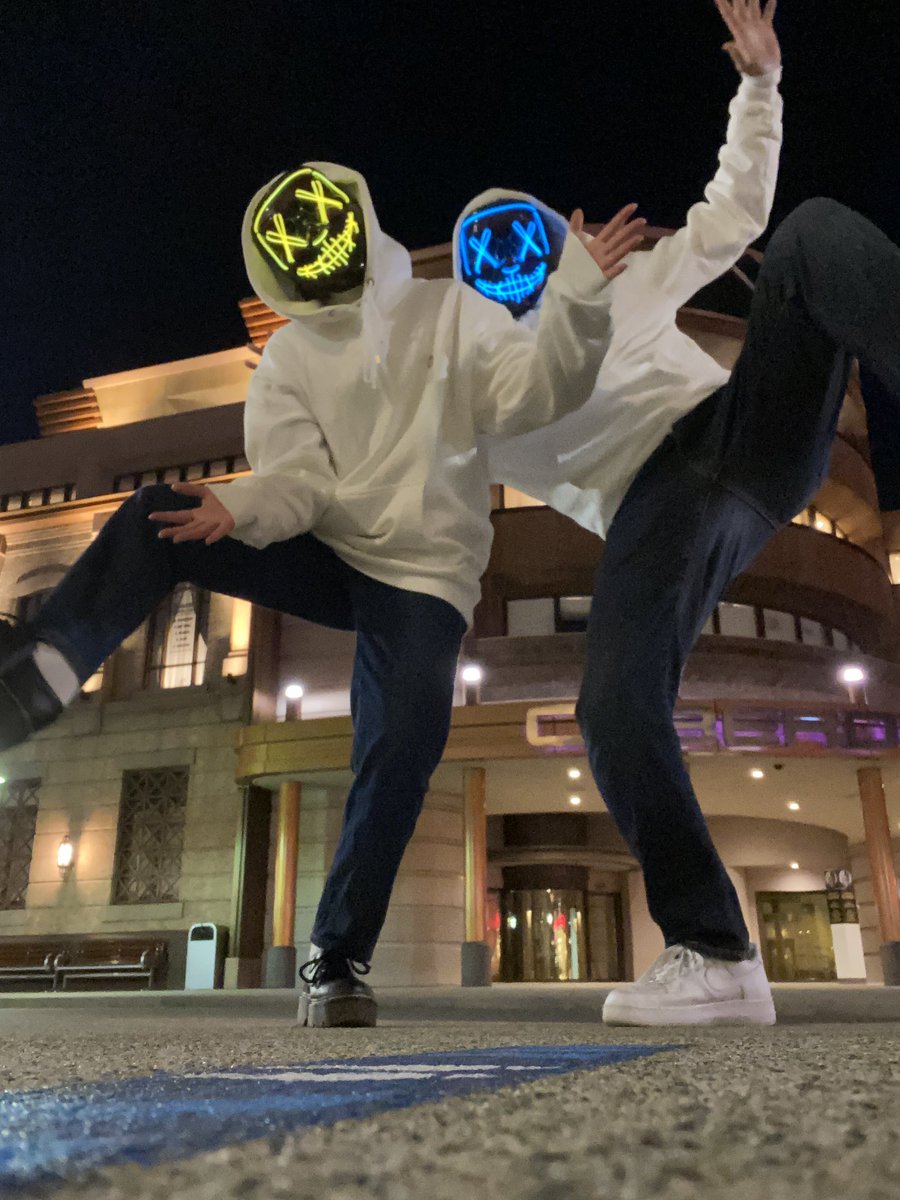 hima_wakitanien's tweet photo. みてみて〜!!!!!
うちら1番目立ってた‼️
うちら最強レペ狂CPダヨネ‼️🤪
サプライズで宮崎来てくれるところも
お面用意してくれるとこもダイスキだ❤️🔥
#O2MEN
#Repekyo
#CandyFoxx
#DJ社長バリ島で逮捕 https://t.co/Reup266ldy