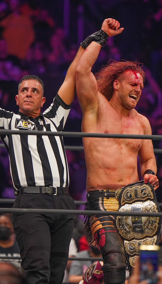 AHORA SÍ. <a href="/theAdamPage/">Big Dick Hungman Page</a> DERROTA A <a href="/bryandanielson/">Bryan Danielson</a> Y RETIENE SU CAMPEONATO MUNDIAL DE #AEW.