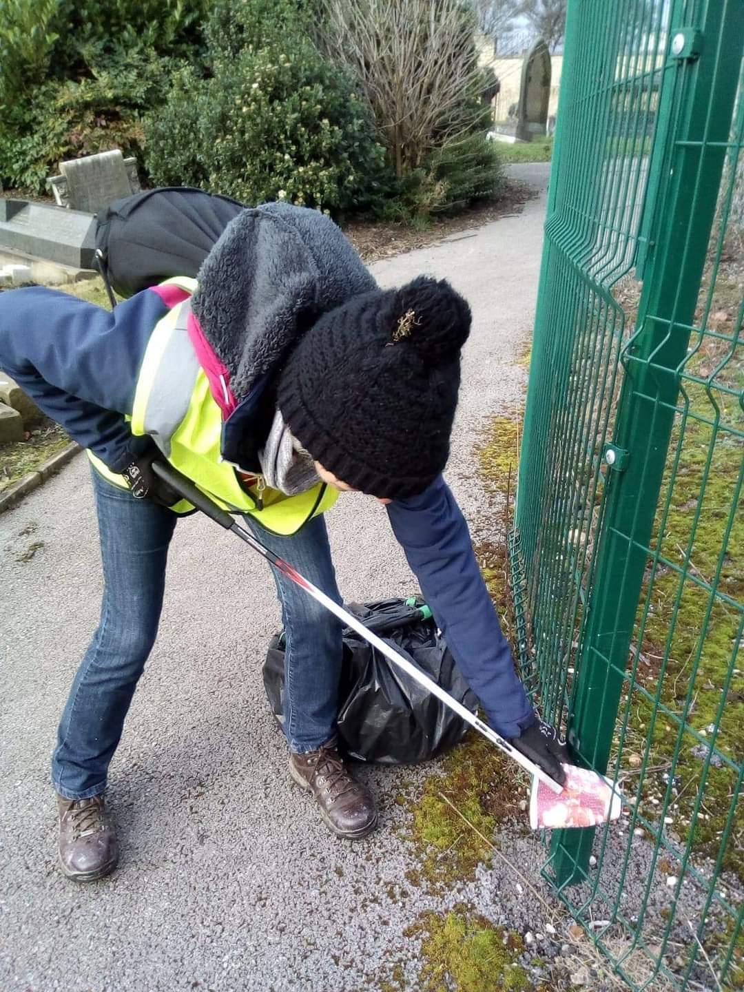 Hyde Park Cemetery (HydeParkCem) / Twitter
