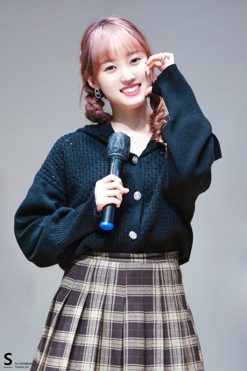 Channel_WM's tweet photo. 행복해야해🥰 #HAPPYSEIDAY #SEI #WekiMeki #위키미키 #세이 @WekiMeki https://t.co/Cszpn72MUs