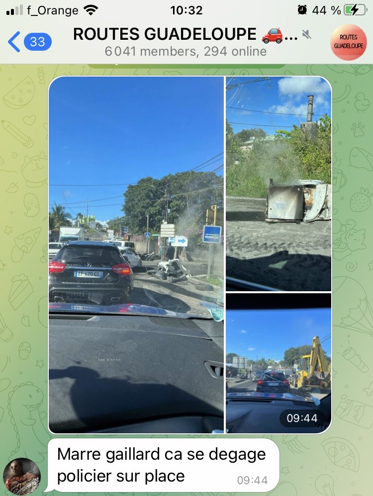 joid123's tweet photo. 9h44 ça débarre la route
10h25 rebarré… 🤦🏻♀️
Question : est ce que ce sont toujours des employés municipaux qui tiennent le barrage de Bernard ?
#MareGaillard
@VilleduGosier
@Prefet971 https://t.co/6vO0C13R48