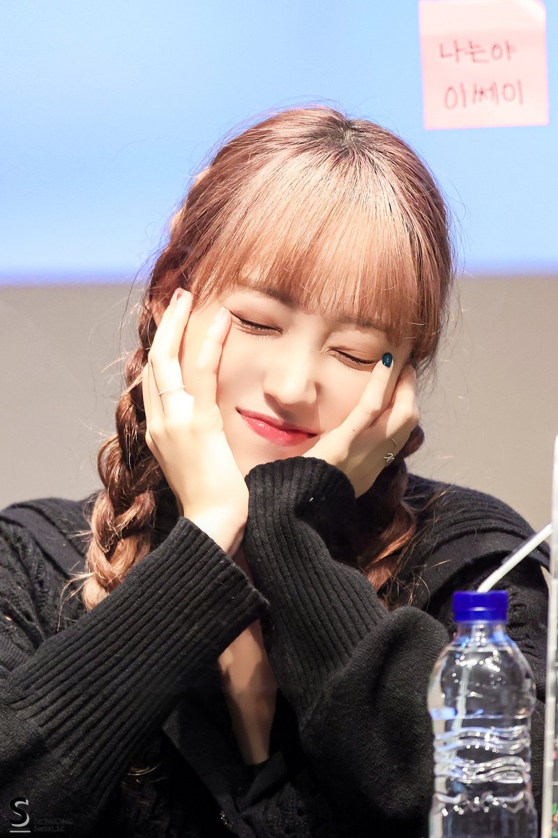 Channel_WM's tweet photo. 고마워🌱 #HAPPYSEIDAY #SEI #WekiMeki #위키미키 #세이 @WekiMeki https://t.co/QRWCZwP9xy