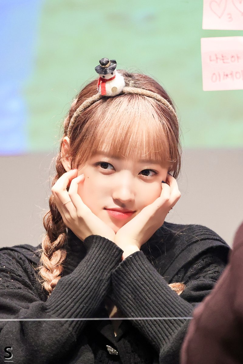 고마워🌱 #HAPPYSEIDAY #SEI #WekiMeki #위키미키 #세이 <a href="/WekiMeki/">WekiMeki 위키미키</a>