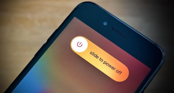 SecurityLabnews's tweet photo. Новый метод позволяет имитировать выключение iPhone и шпионить через камеру #iOS, #iPhone, #ZecOps, #NoReboot https://t.co/kwbfR3hhWi https://t.co/n3O8kTpyLY