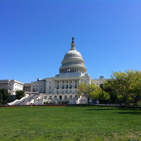 DcFlashbacks's tweet photo. A red Capitol Dome! In late 1959 through 1960, the Capitol Dome underwent a significant repair and restoration effort (requiring a temporary red protective rust coating). #Capitol #CapitolDome #DC #WashingtonDC #Restoration https://t.co/6aVYGKJdjj