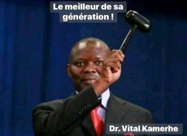 Vous allez beau crier en publiant vos comédies satiriques, mais son innocence vous oriente vers votre chute. Pretendre qu’il négocierait sa sortie pour vous faire plaisir est un rêve.
Vous comprendrez tardivement que vous aviez osé sur un symbole de tout pouvoir incarné.