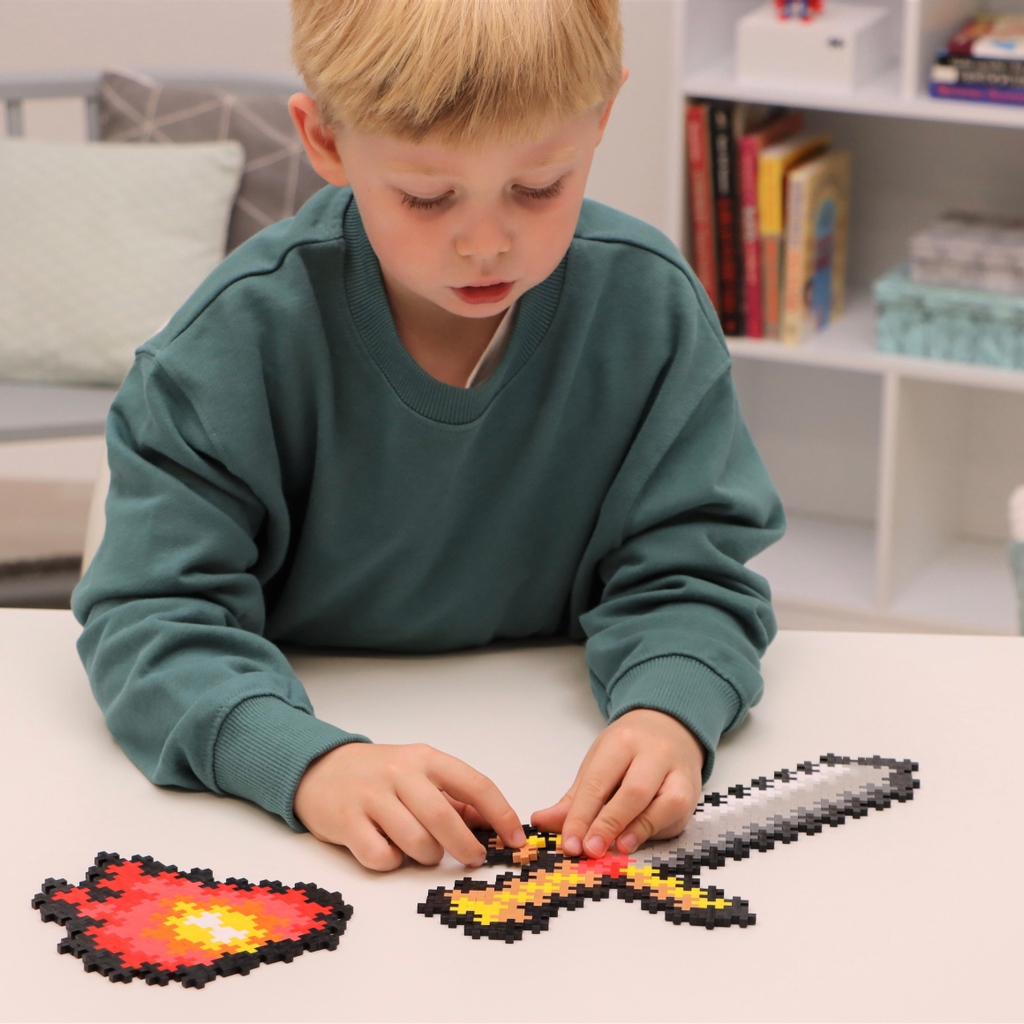 PlusPlusUSA's tweet photo. Just dropped 🔥

You can't get much cooler than this fire and sword Puzzle by Number combo 😎

Tag someone below who would love this build! 

#plusplususa #puzzlebynumber #newlaunch #taptoshop https://t.co/9qbKDD3rI5