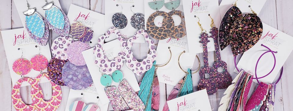 JAK Sprat is the place for you if you like all things fun &amp; fabulous. With specialties in glitter, animal print, and earring styles you’ve never seen before. So come on in, you’re already family!
northwestiowa.shopwhereilive.com/vendor/jakspra…

#shopsmall #shoplocal #shopnorthwestiowa #shopwhereilive
