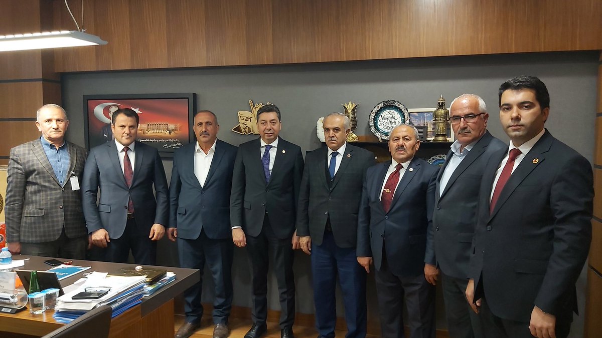 m_kendirli40's tweet photo. İl Genel Meclis Üyelerimize nazik ziyaretleri için teşekkür ediyorum. https://t.co/UEOCAYq7QY