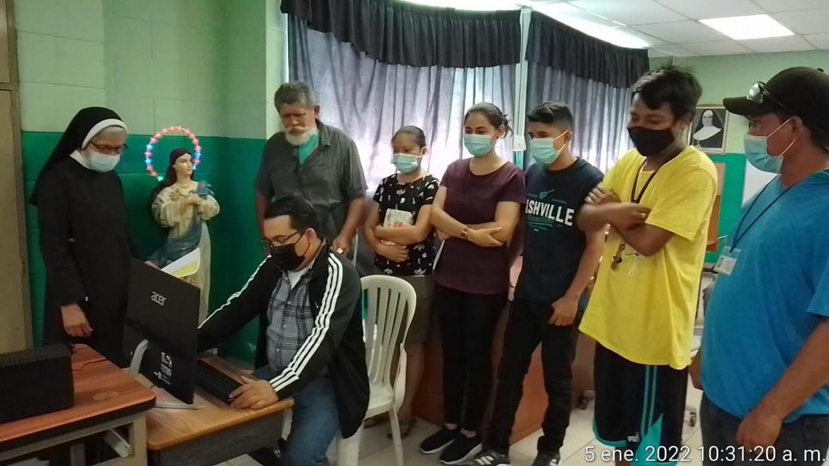 CISElSalvador's tweet image. We are so grateful with our partner for the donation of technology equipment to Centro Escolar Ricardo Poma. The new equipment will facilitate and enhance the learning process of the students. #toolsforsuccess #donation #computerschool #schools #donacion #greatcontribution