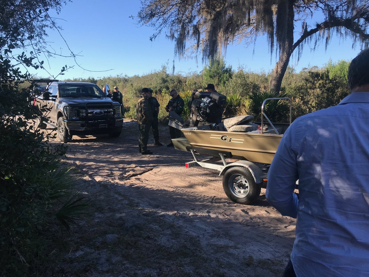 QMcCrayWFTV's tweet photo. The Osceola County Sheriff's Office continues search 31-year-old Paola Marie Miranda-Rosa who went missing last month. They’re searching Wekiva Springs River now with new underwater technology. Watch @wftv for more. https://t.co/uQoiepy3rI