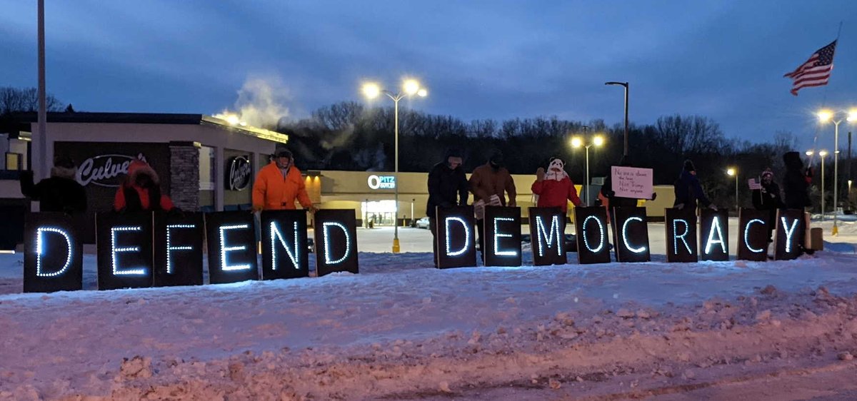 45xiatai's tweet photo. @edinaindivis The morning was beautiful here in Minnetonka. 
#FreedomToVote https://t.co/OcLprLDn4c