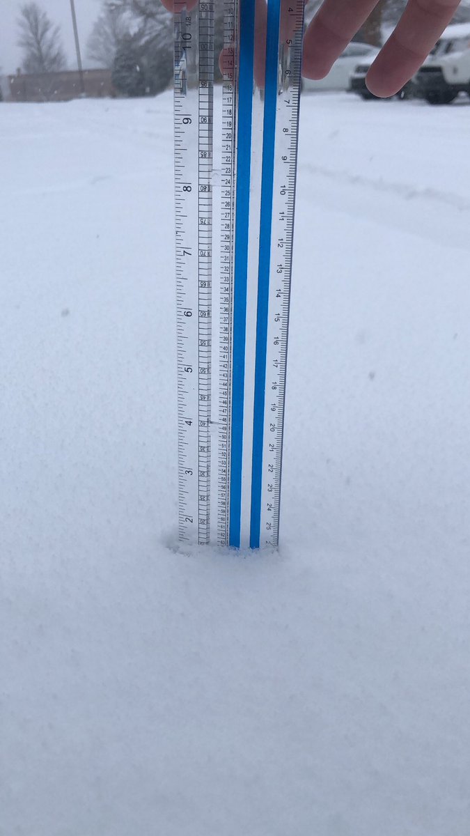 DavidRobbins_'s tweet photo. @megtomwx @WKRN about 2 inches here in the Cool Springs area. https://t.co/VTIwyR4h5y