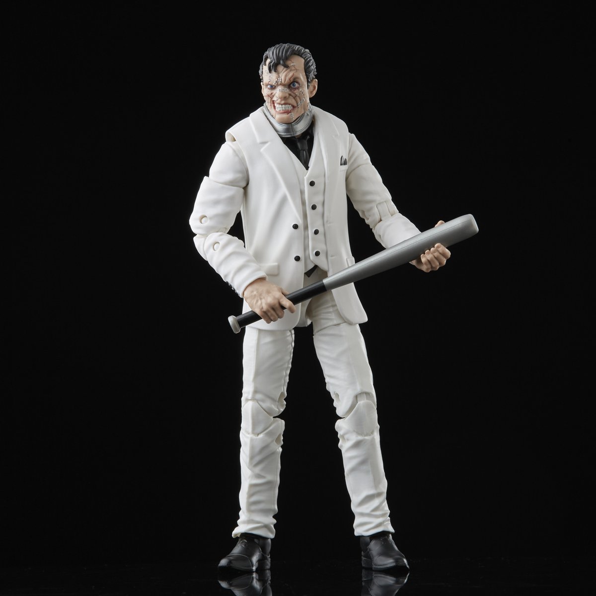 DanYunIsTrying's tweet image. speaking of villains, remember we will be getting some more Marvel Legends villains in 2022 - a gold championship belt, a beautiful face, a VHS tape, a demon...&amp;amp; more