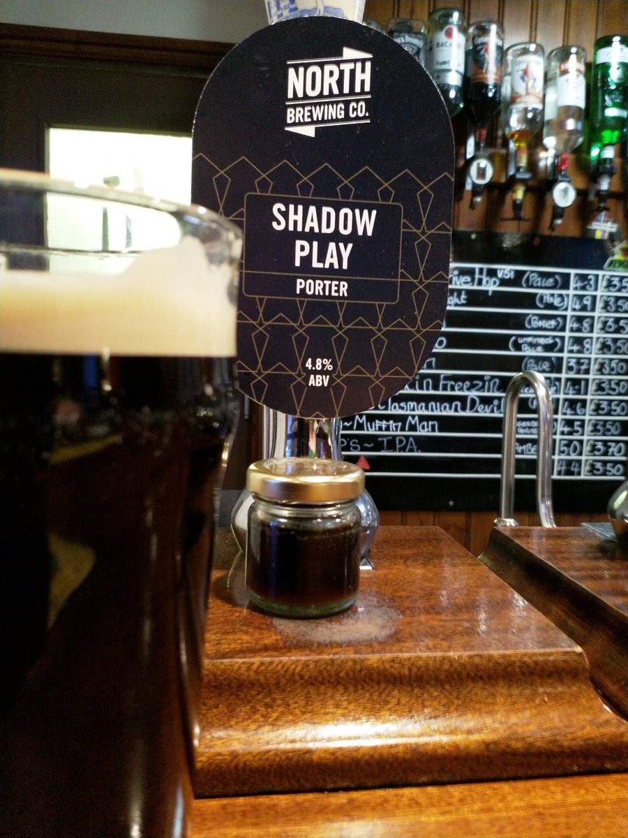 gillyinthepub's tweet photo. Outstanding Porter by @NorthBrewCo at The @smithfieldderby Shadow Play was a big hit for Rory Gallagher &amp; this beer is a big hit with me 😍 Chocolate coffee aromas, creamy rounded malts with a sweet yet slightly bitter roasted finish. Yeah!!! #backtothepub #camra https://t.co/RmukOXSezc