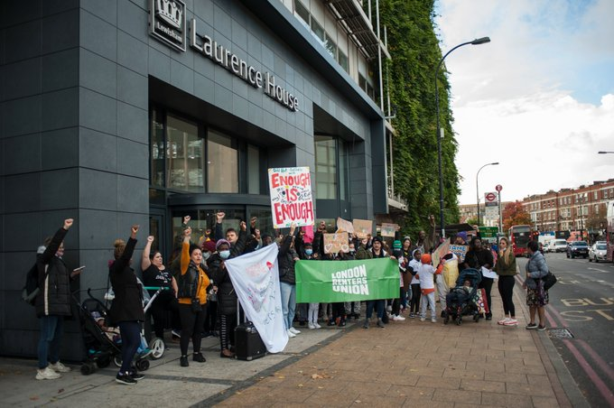 🧵.<a href="/PaulBell1971/">Cllr Paul Bell</a> in November the residents of Milford Towers met with you and several representatives of <a href="/lewishamhomes/">Lewisham Housing Services</a> to discuss the chronic disrepair, lack of security and what they described as the 'slum living conditions' at Milford Towers.